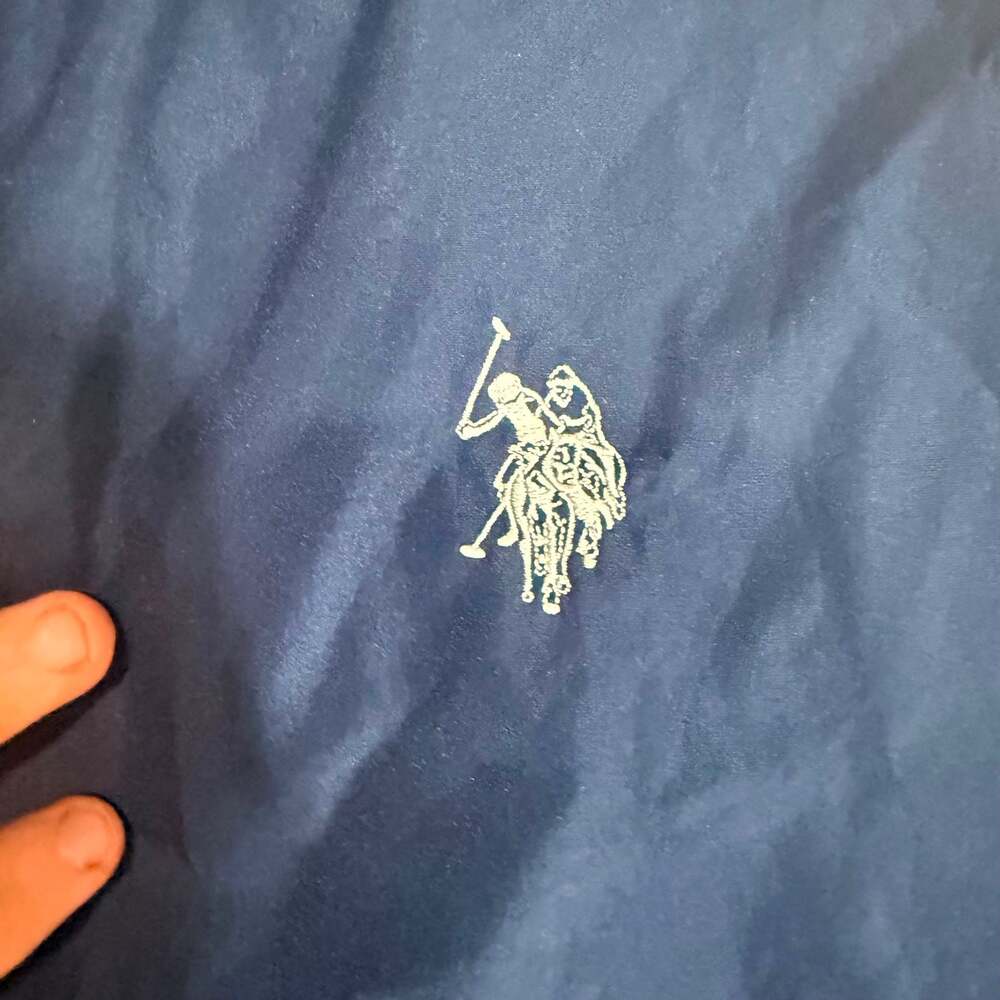 U.S. Polo Assn. Men's Hooded Navy Windbreaker Jacket Size M - Picture 7 of 9